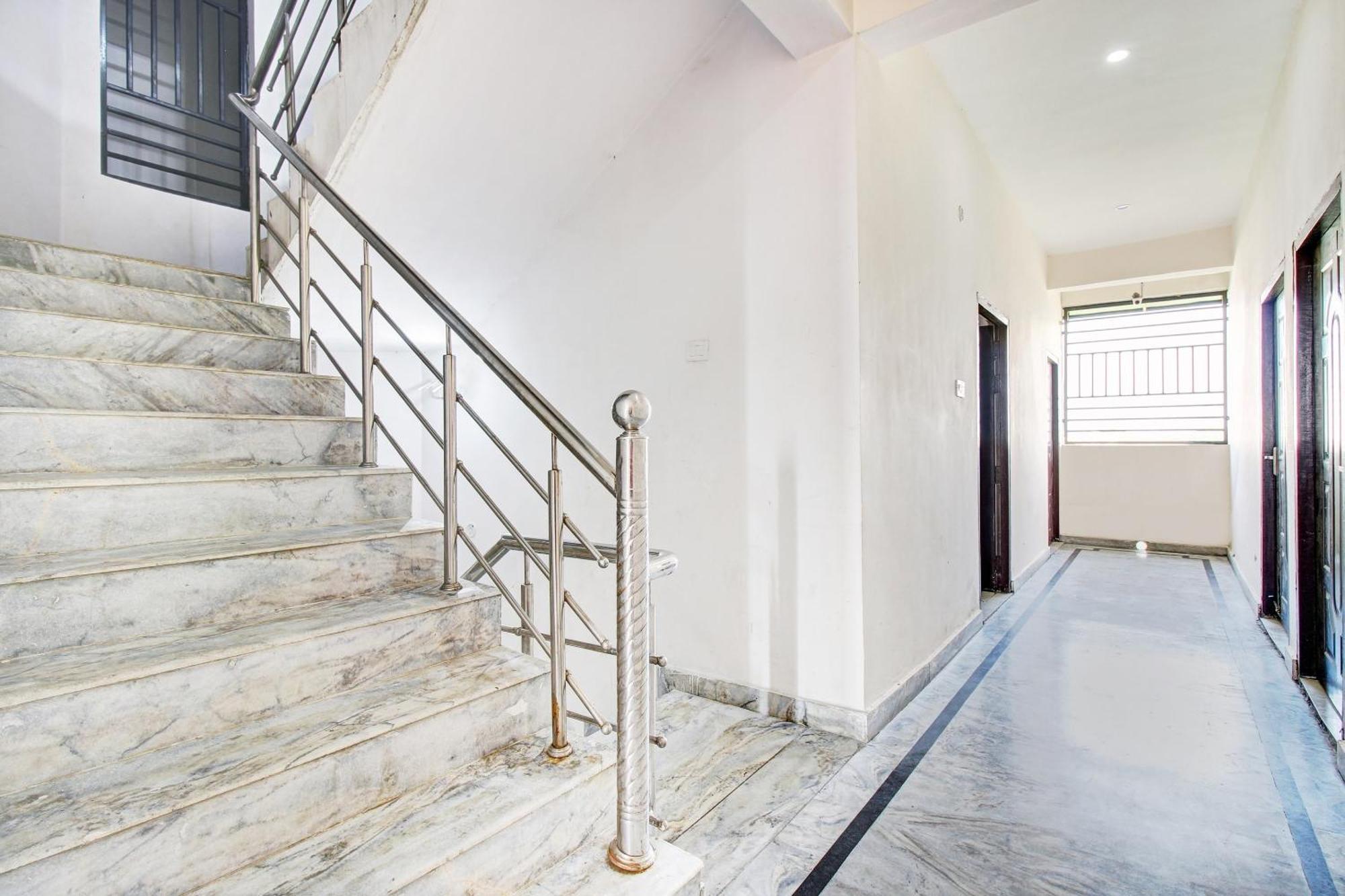 Hotel O Jr Hotel Lucknow Exterior foto